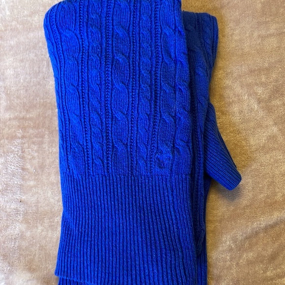 AE Sweater - Picture 6 of 6